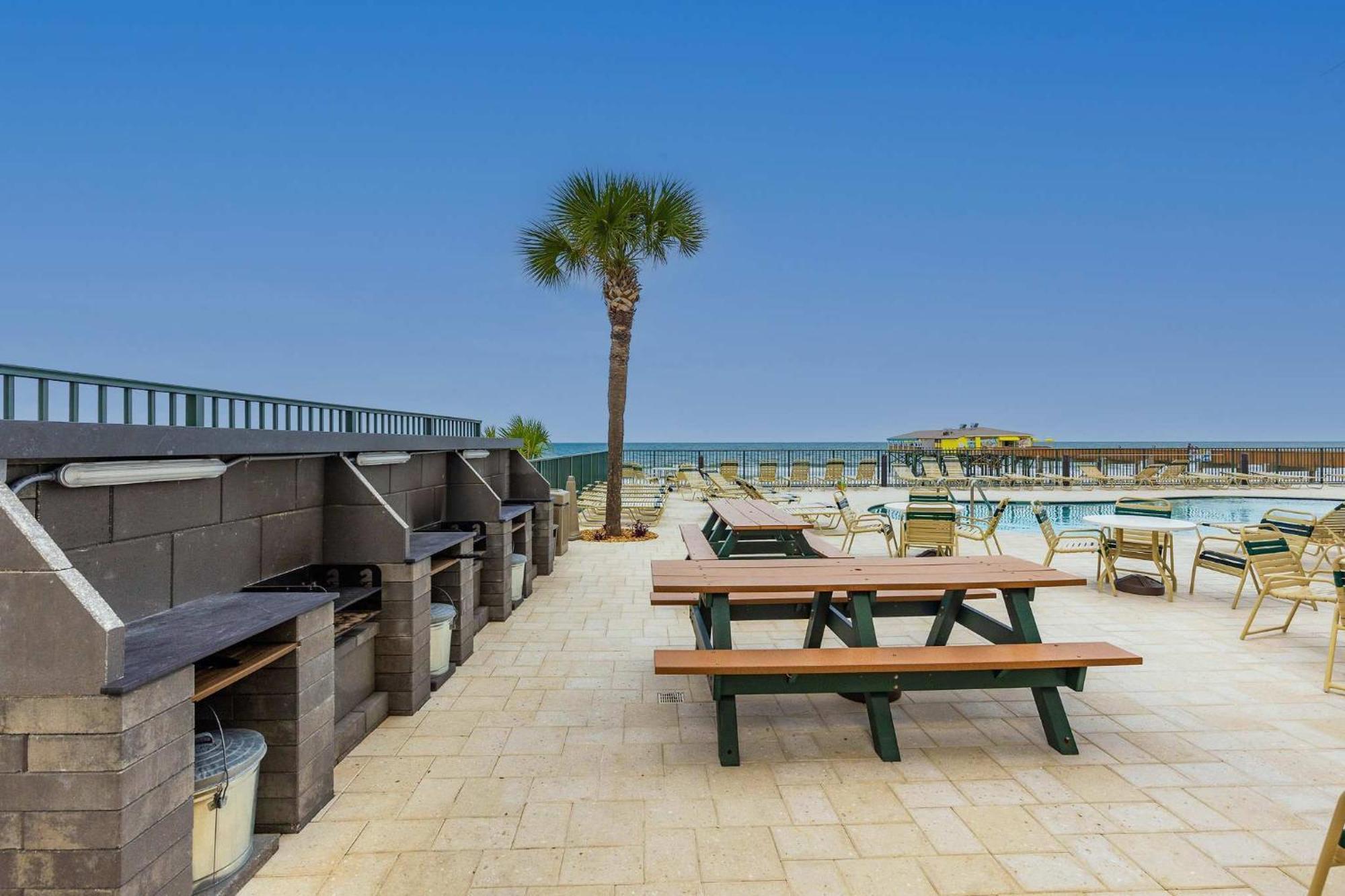 Ocean Front Condo With Amazing Views! Sunglow Resort 402 By Brightwild Daytona Beach Shores Extérieur photo